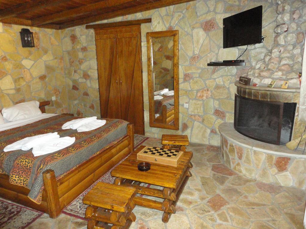 Faraggi Guesthouse Kalavryta Bilik gambar
