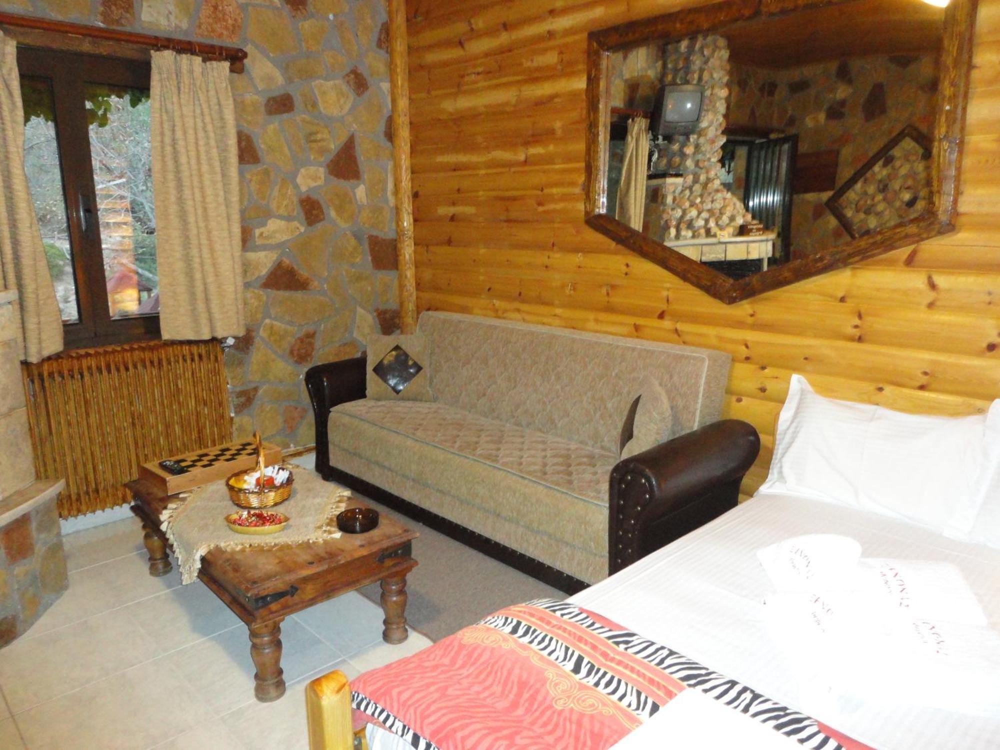 Faraggi Guesthouse Kalavryta Luaran gambar
