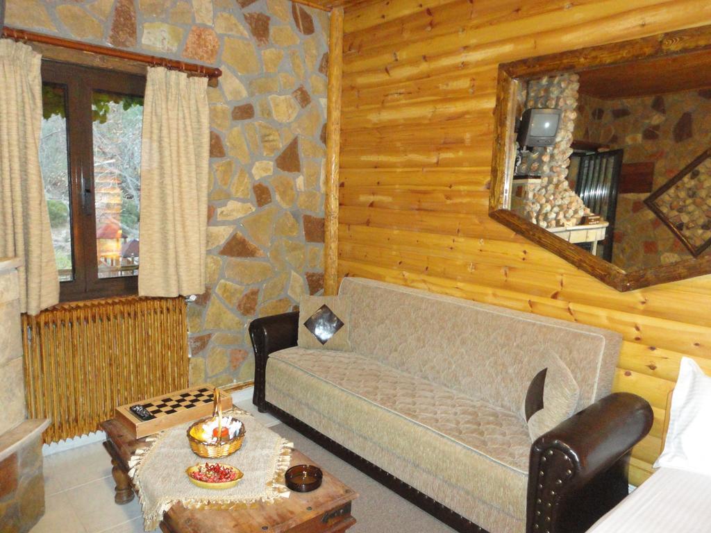 Faraggi Guesthouse Kalavryta Luaran gambar