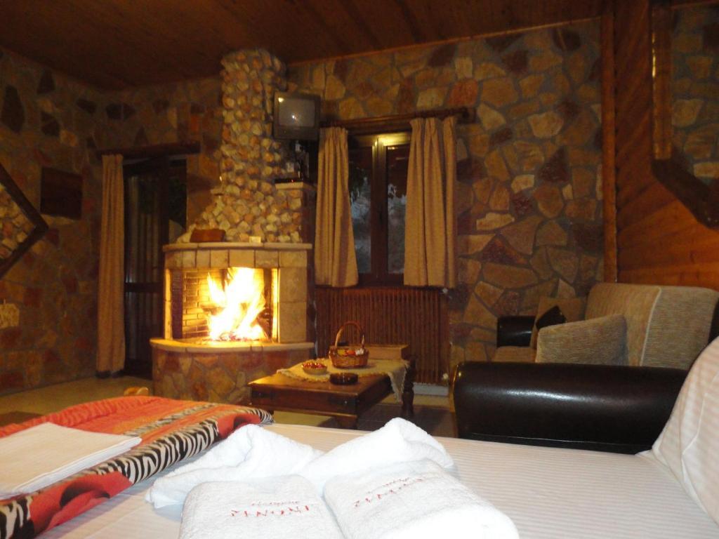 Faraggi Guesthouse Kalavryta Luaran gambar