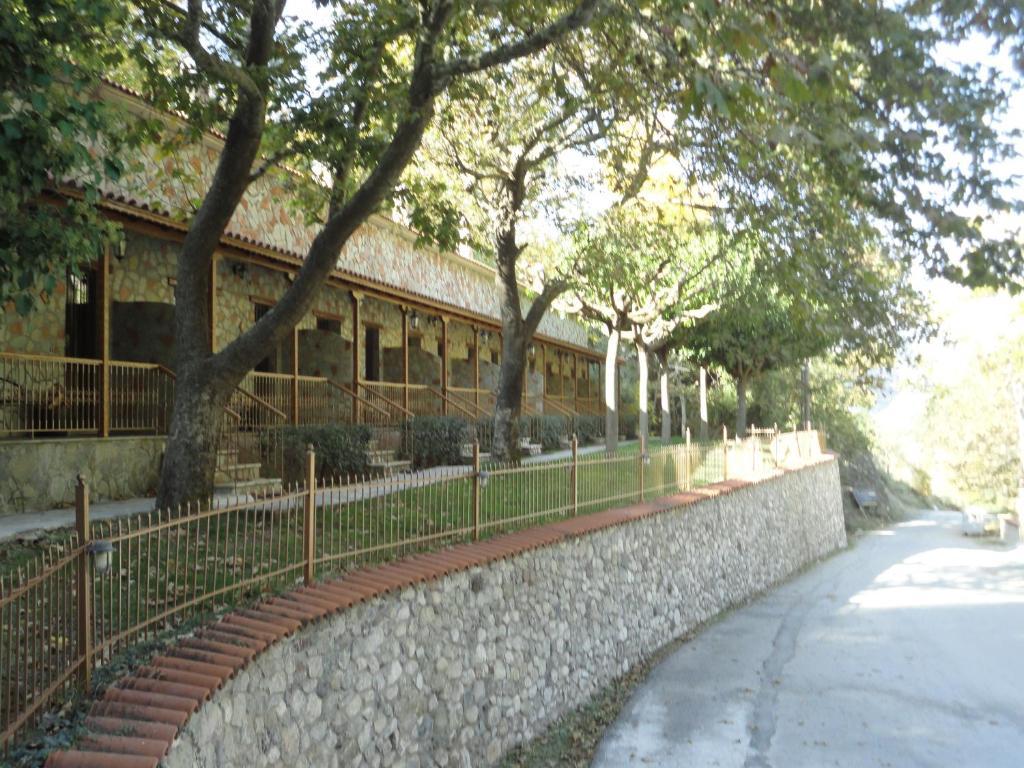 Faraggi Guesthouse Kalavryta Luaran gambar