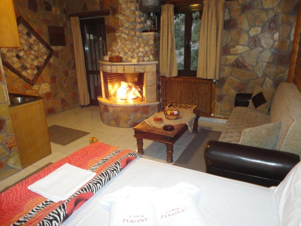 Faraggi Guesthouse Kalavryta Bilik gambar